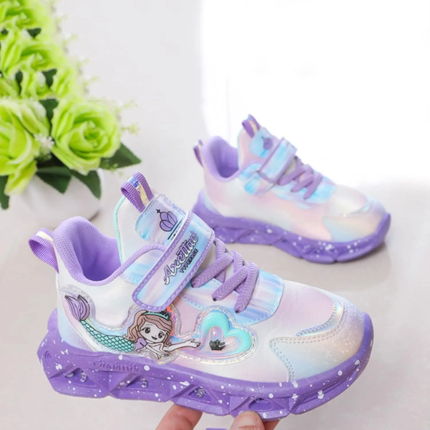 Baby Walking Shoes,Kids Baby Boys Girls Bling Led Light Sport Shoes Children Mesh Luminous Casual Shoes 1-6 Years